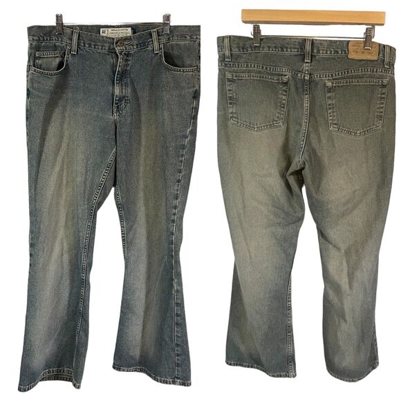 AEO Womens Blue Jeans SIZE 14 100% Cotton American Eagle Outfitters Flare Denim - Picture 1 of 11